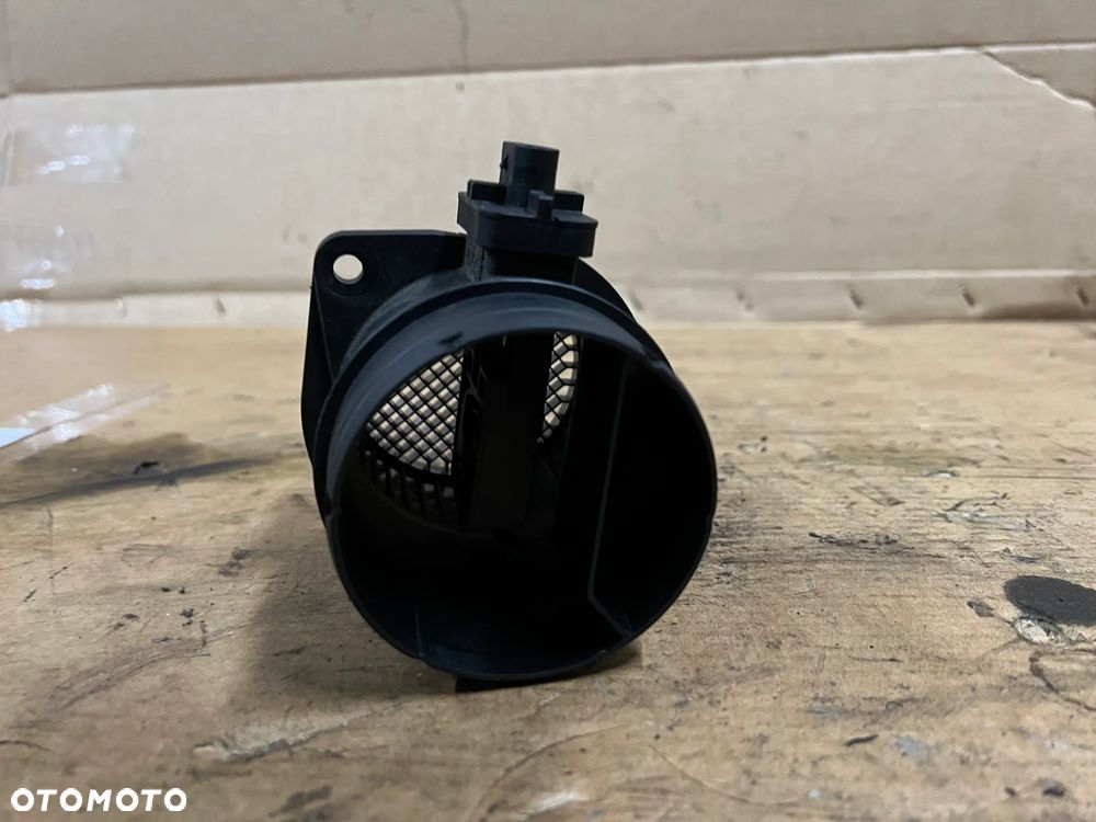 Przepływomierz powietrza Audi A4 B8 Lift 2.0 TDI 03L906461A - 2