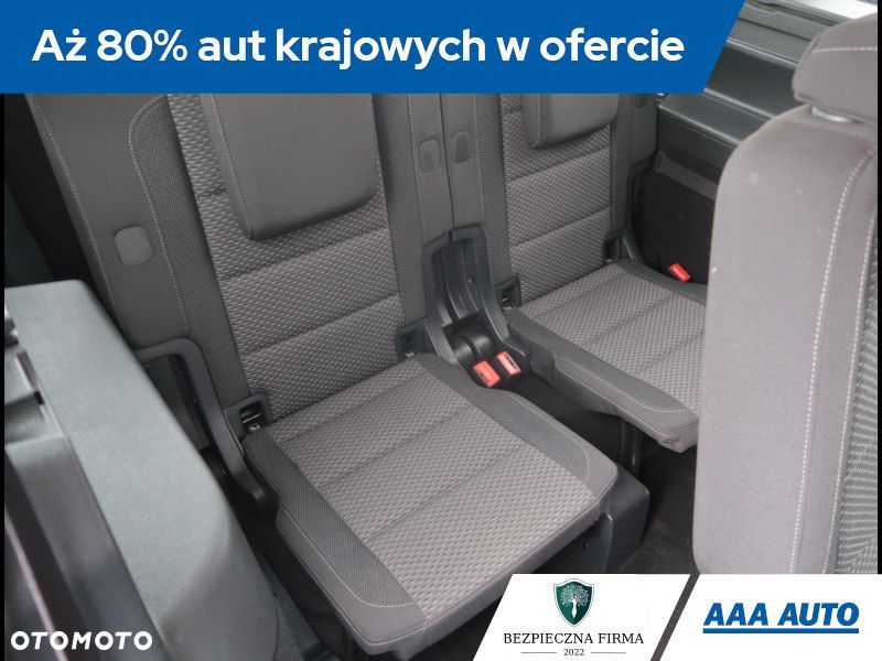 Volkswagen Touran - 21