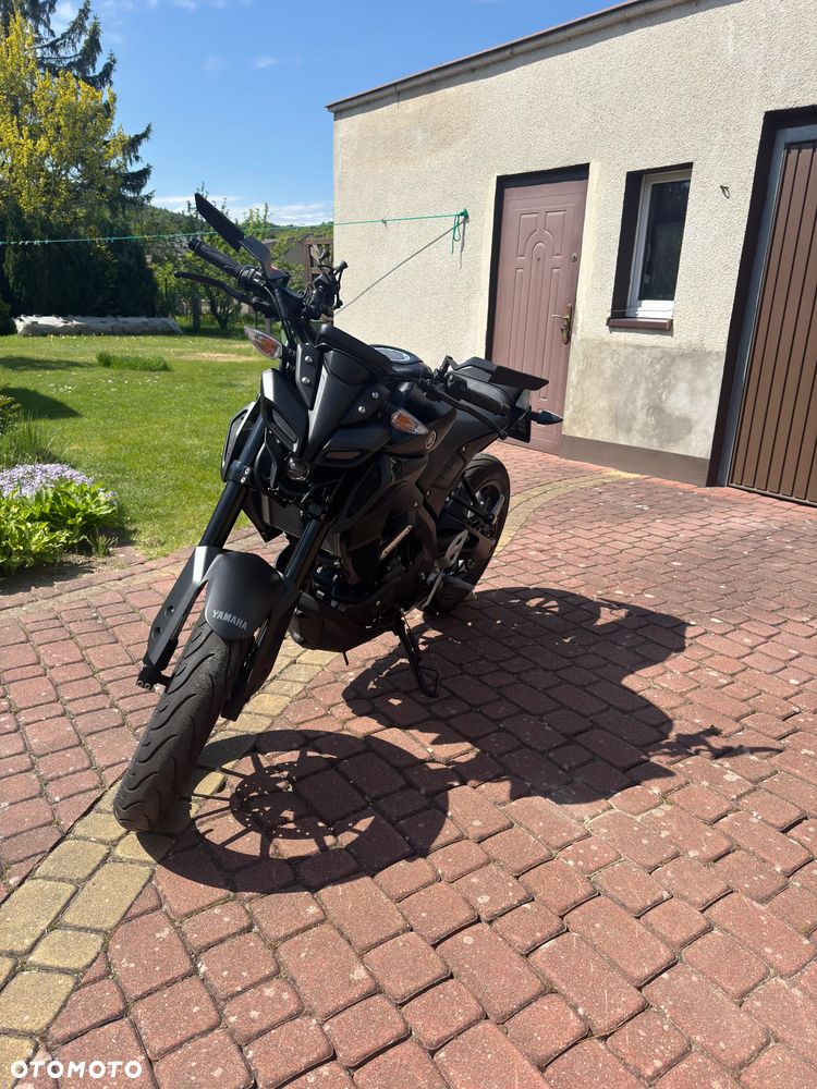 Yamaha MT - 9