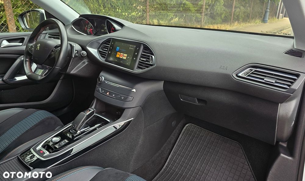 Peugeot 308 - 11