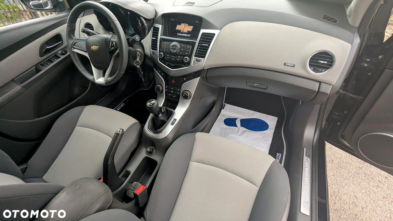 Chevrolet Cruze - 19