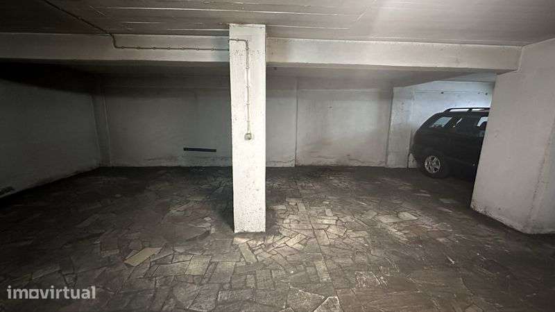 Garagem parqueamento - Grande imagem: 3/3