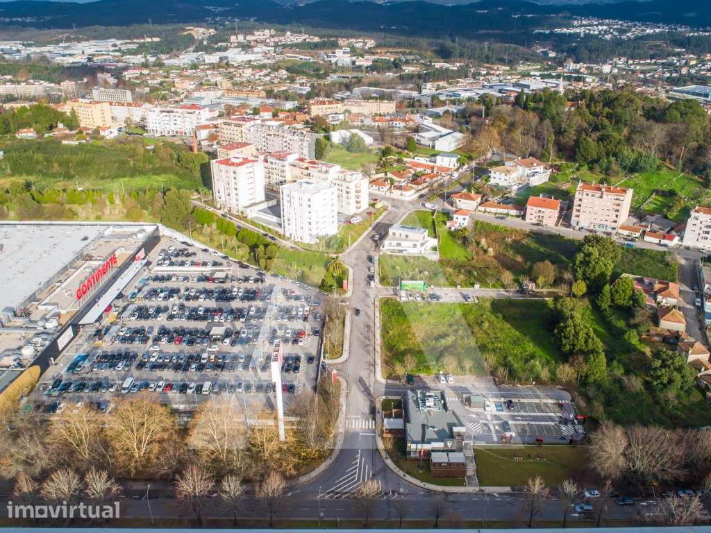 Lote de Construção em altura - Excelente localização central em São... - Grande imagem: 5/22