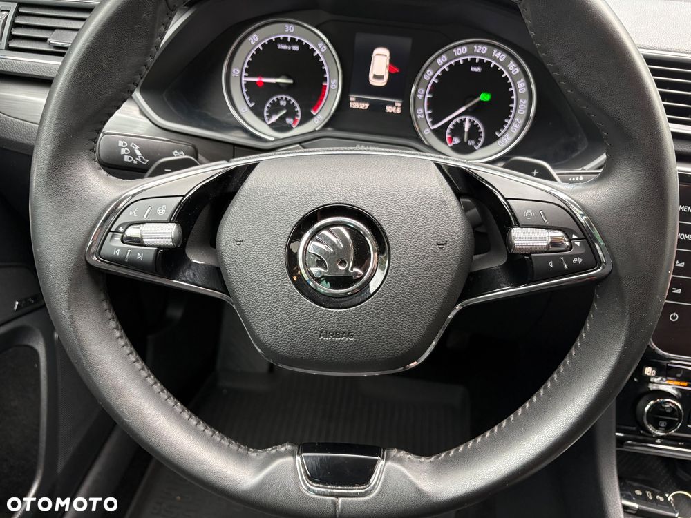 Skoda Superb 2.0 TDI SCR Style DSG - 16