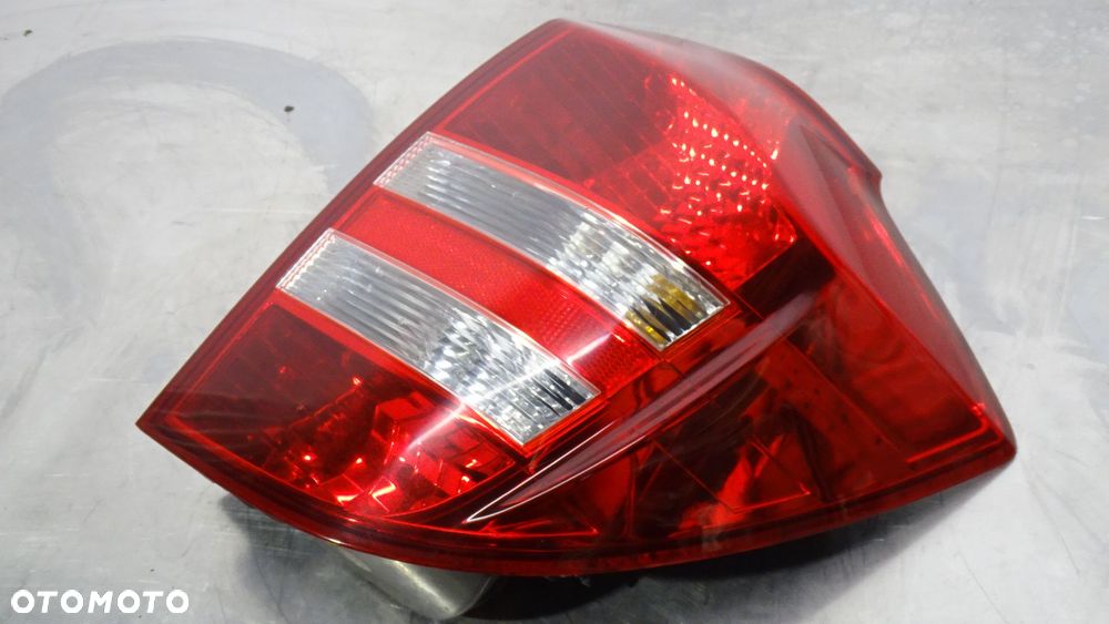LAMPA PRAWA TYLNA KIA CEED 1.6CRDI 167586 - 3