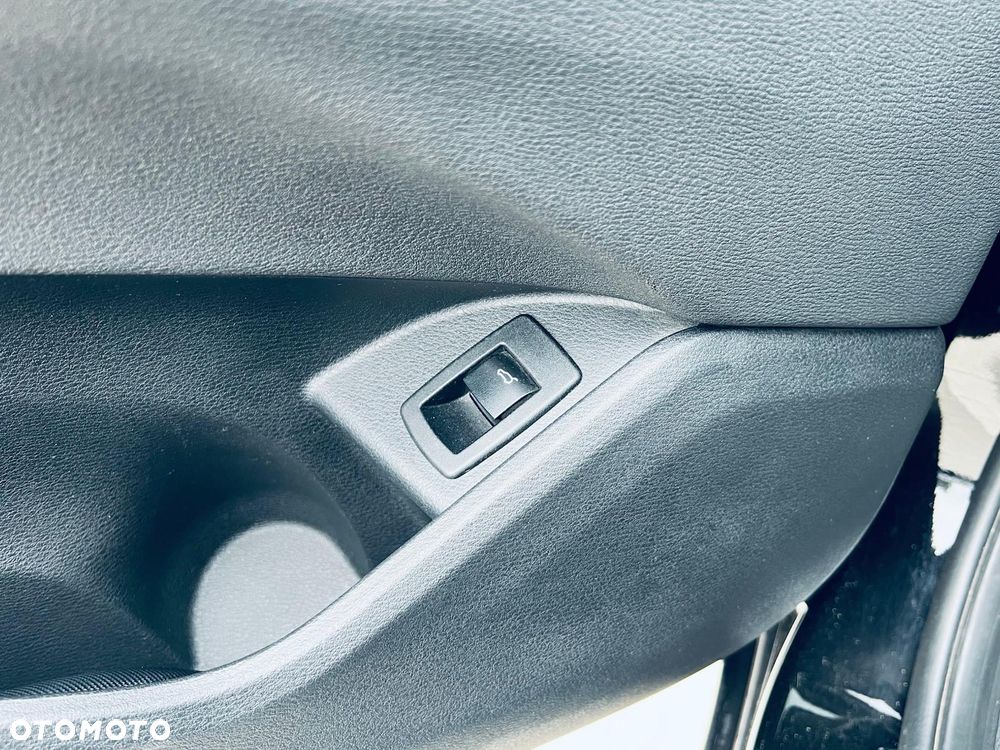 BMW X1 sDrive18i - 15