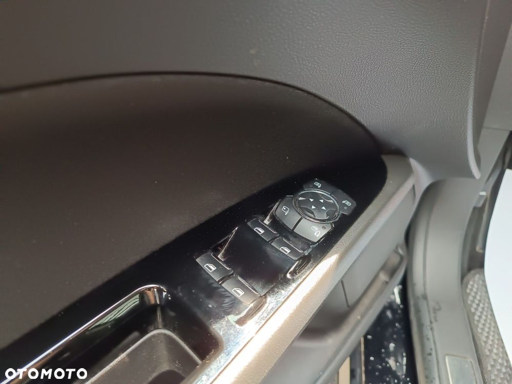 Ford Mondeo 2.0 TDCi Titanium 4WD PowerShift - 34