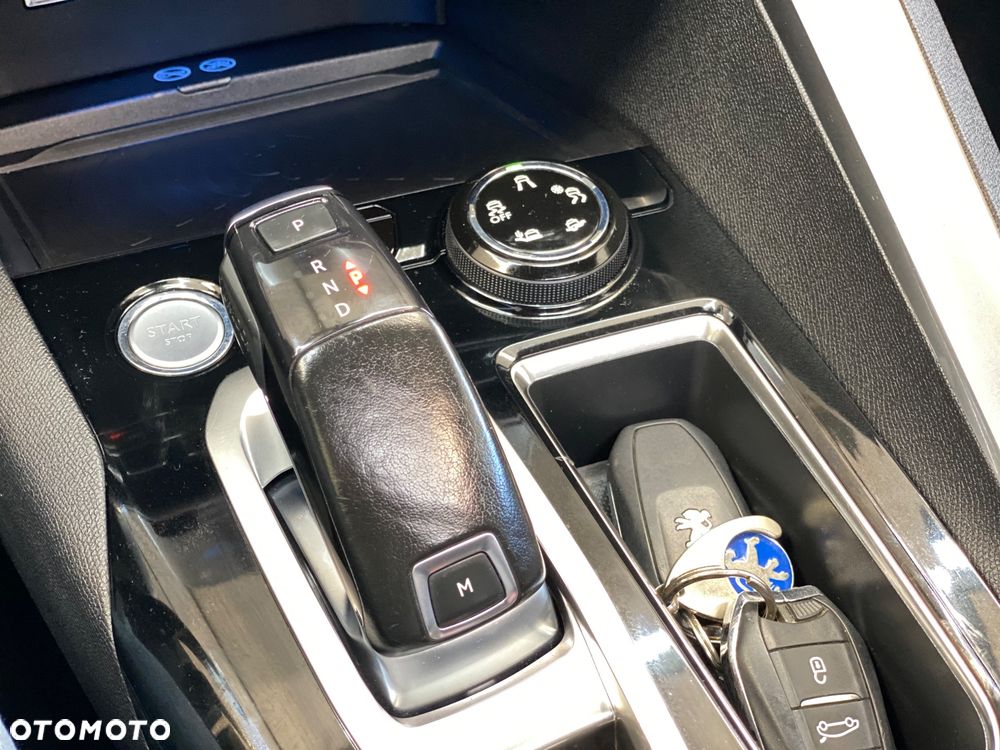 Peugeot 3008 THP 165 EAT6 Stop & Start Allure - 34