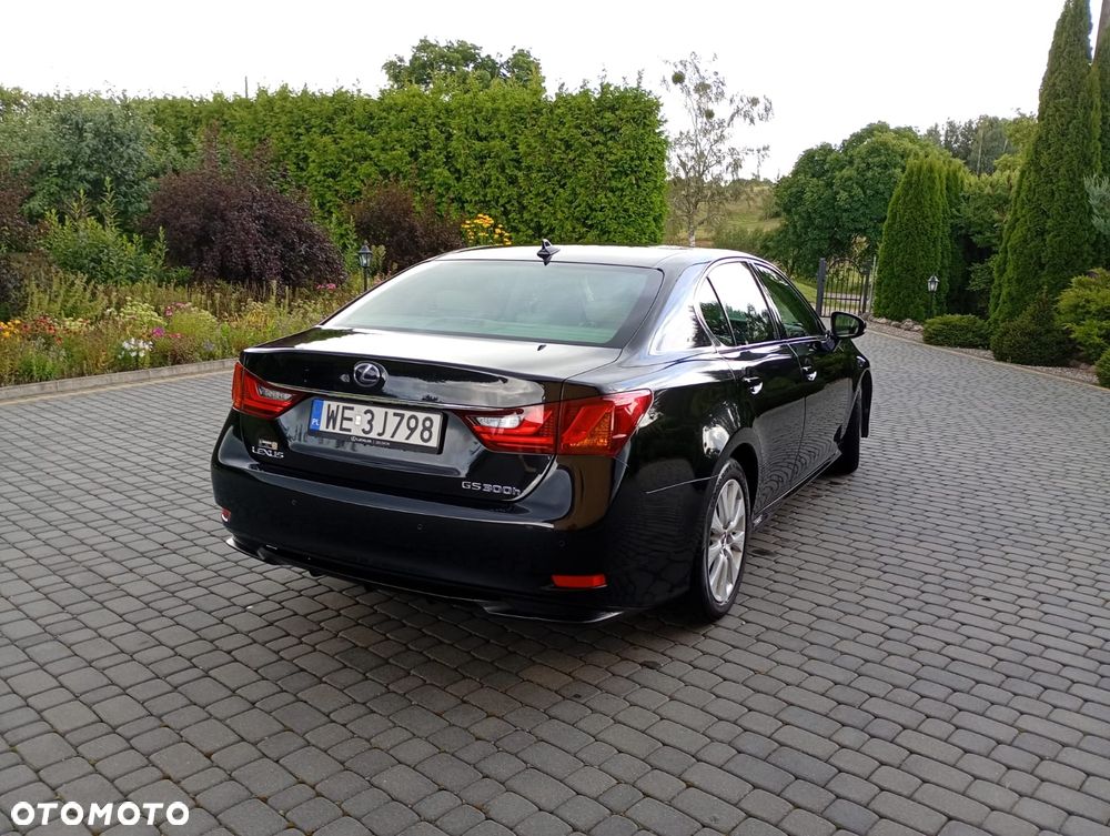 Lexus GS - 4