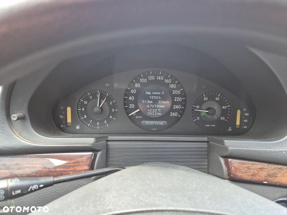Mercedes-Benz Klasa E 200 CDI Classic DPF - 12