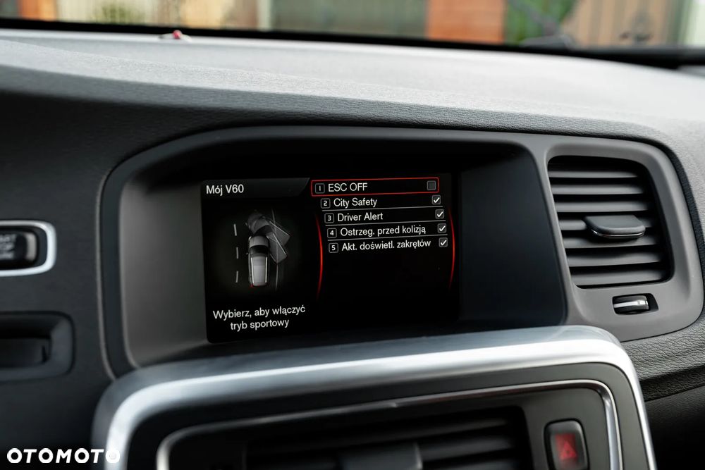 Volvo V60 D3 Geartronic Momentum - 37