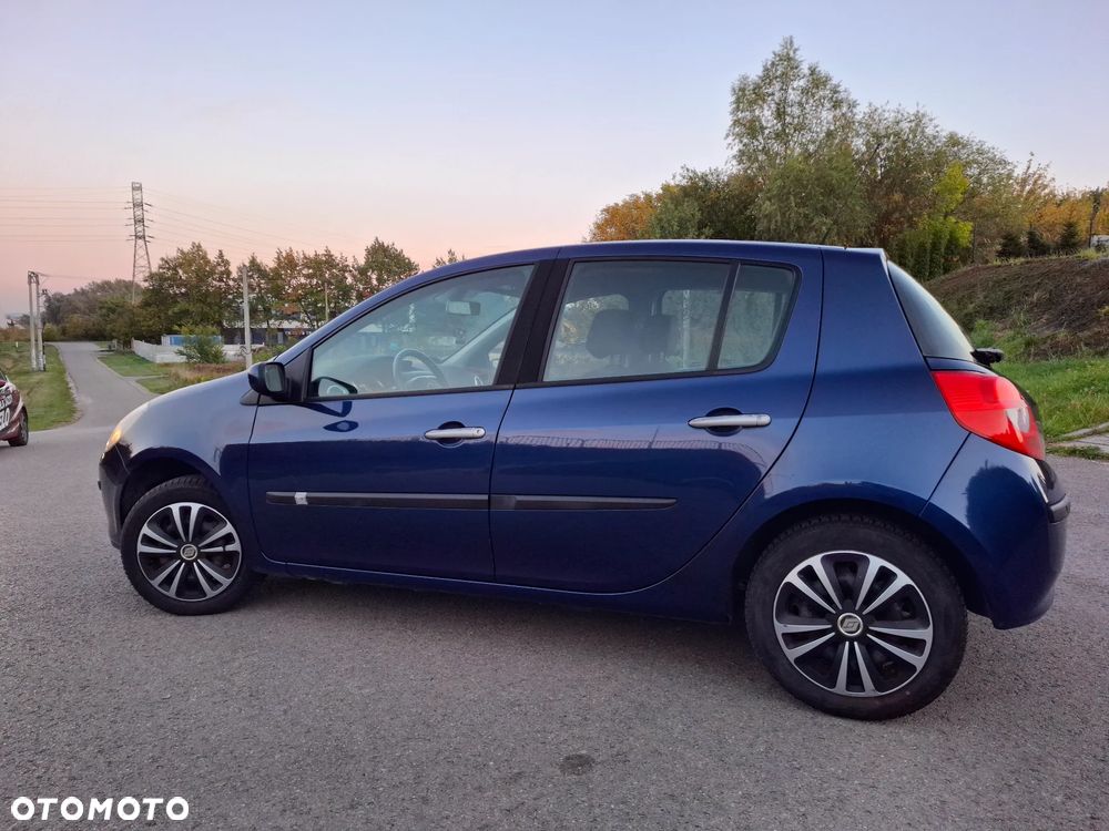 Renault Clio 2006 photo 4