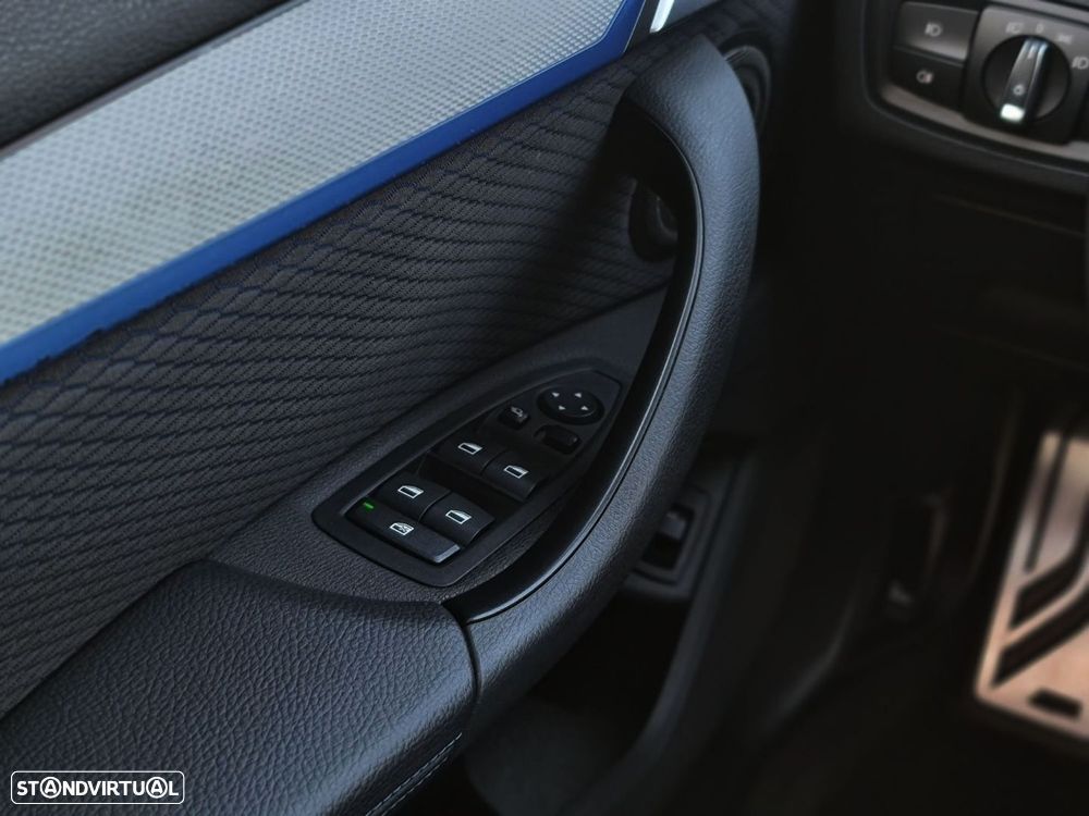 BMW X1 18 d sDrive Auto Pack M - 20