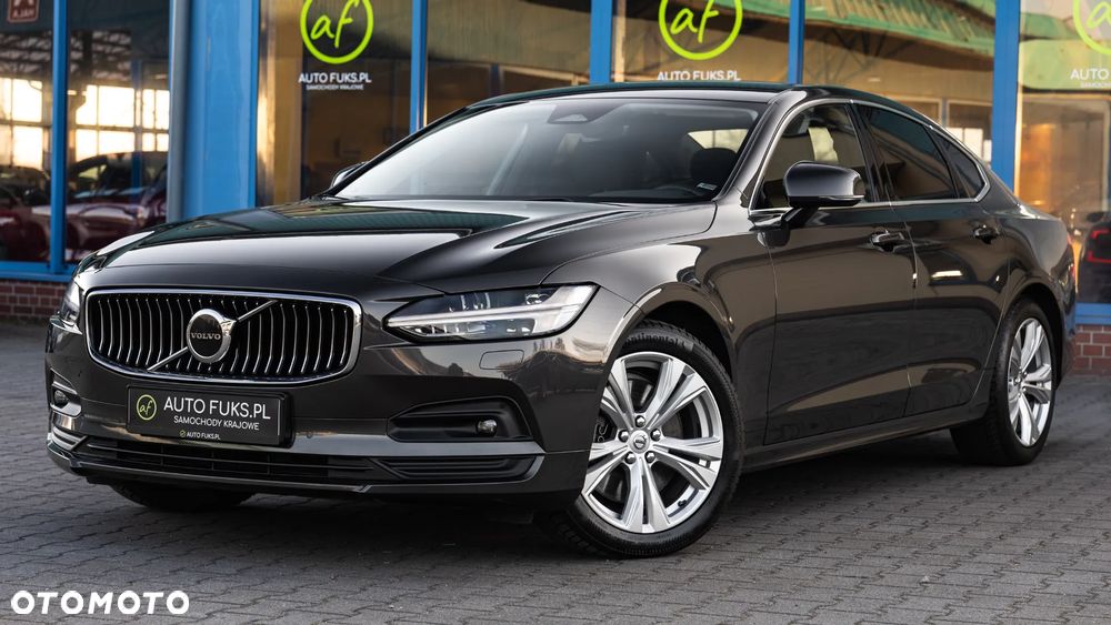 Volvo S90 - 2