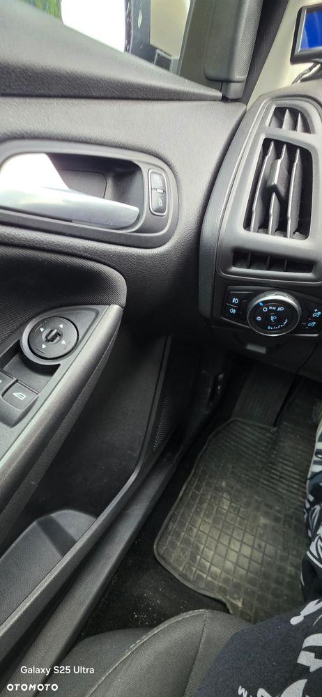 Ford Focus 1.6 TDCi DPF Trend - 9