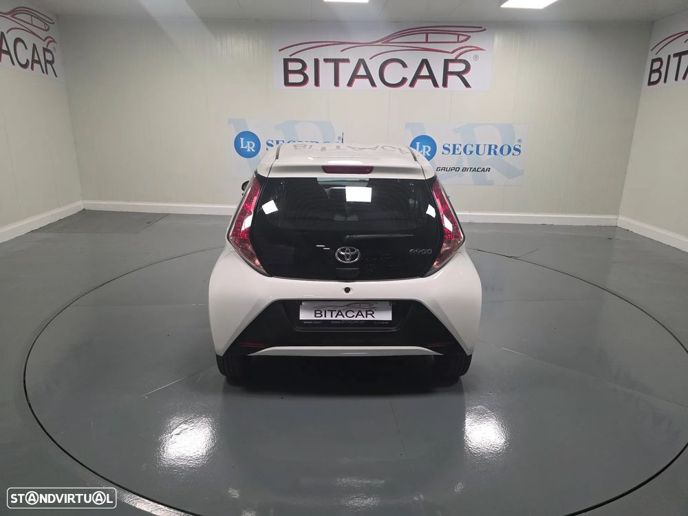 Toyota Aygo 1.0 X-Play Plus MM - 14