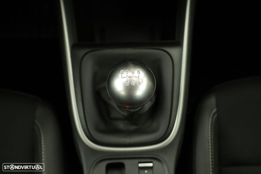 Jeep Avenger 1.2 GSE T3 Altitude - 14