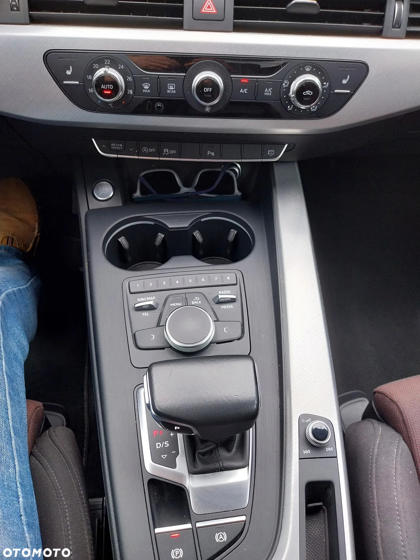 Audi A4 Avant 40 TDI S tronic S line - 30