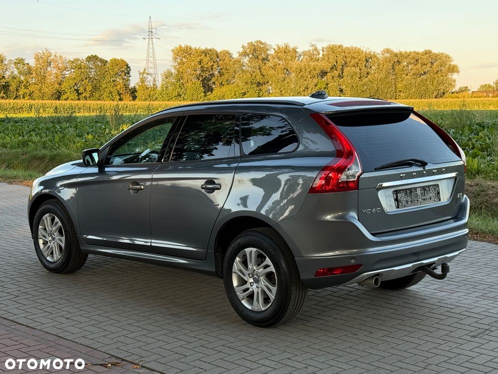 Volvo XC 60 D3 Momentum - 8