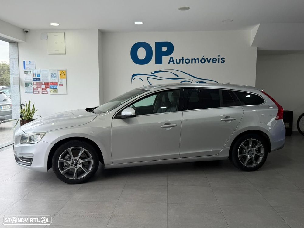 Volvo V60 1.6 D2 R-Design - 2