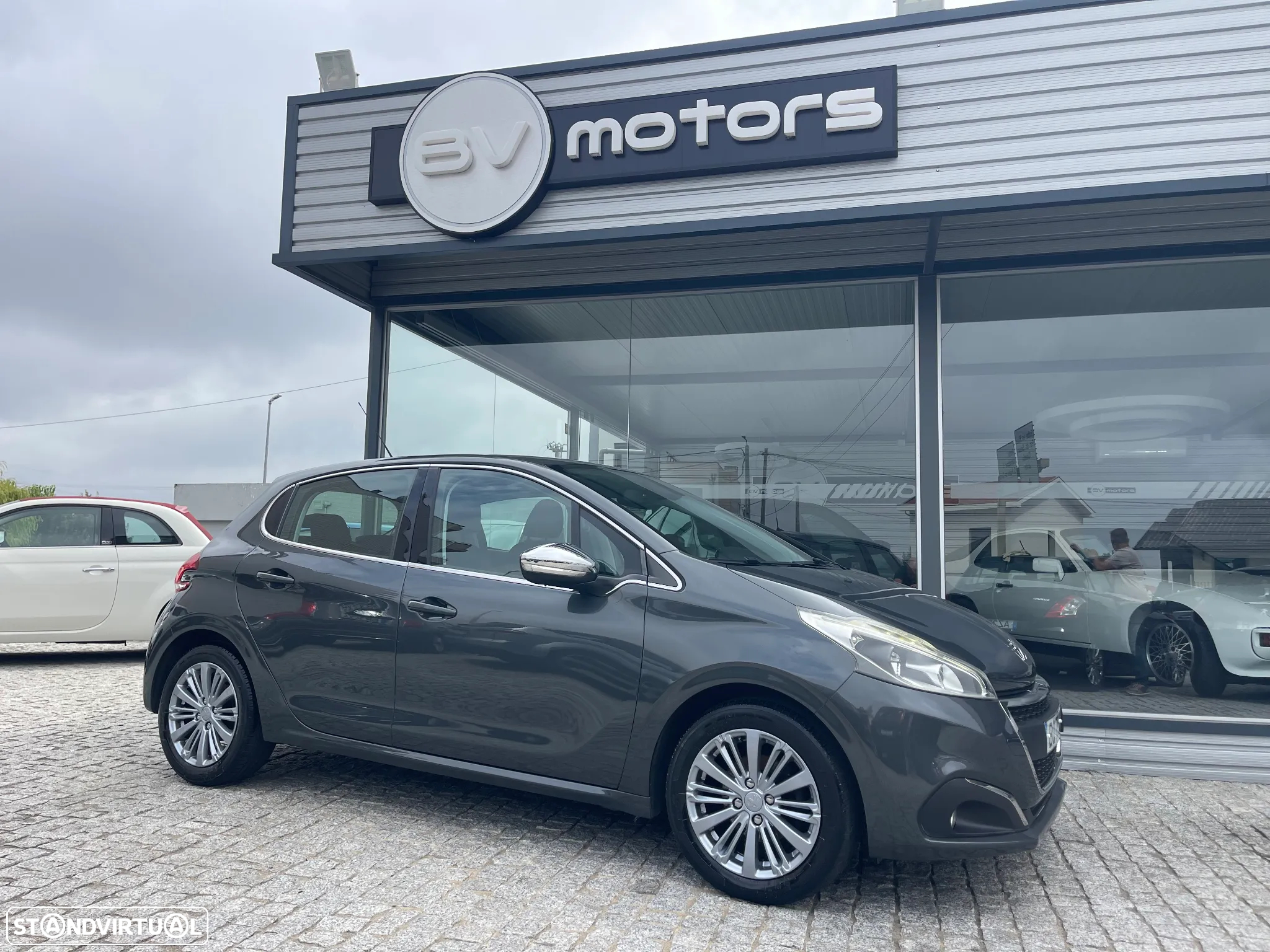 Peugeot 208 1.2 PureTech Allure - 3