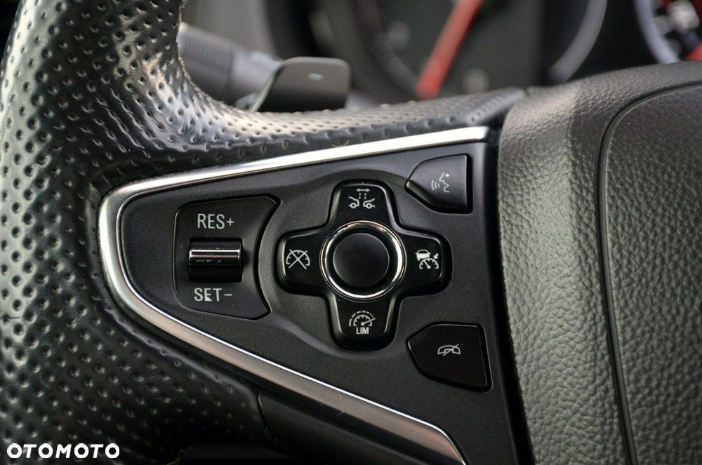 Opel Insignia - 28