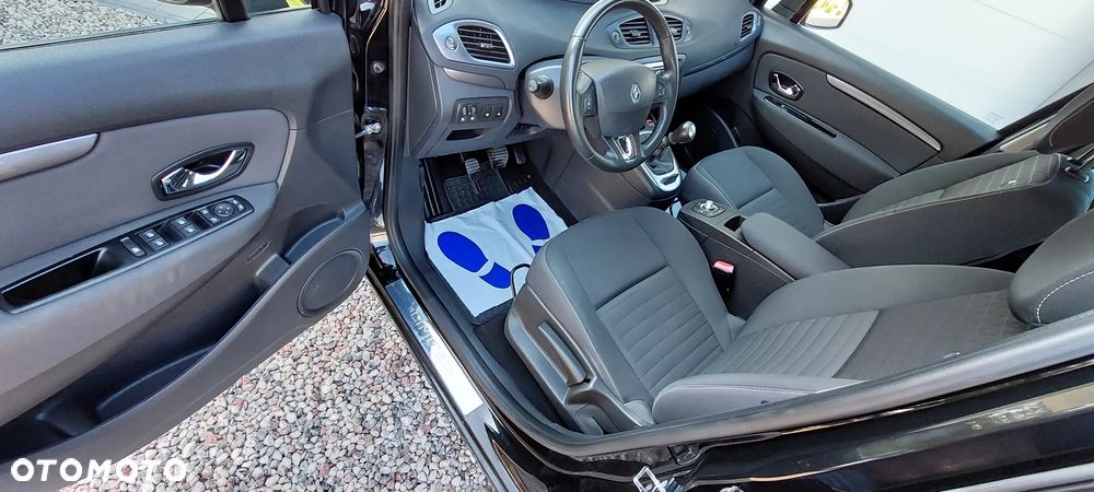 Renault Scenic 1.5 dCi Bose - 21