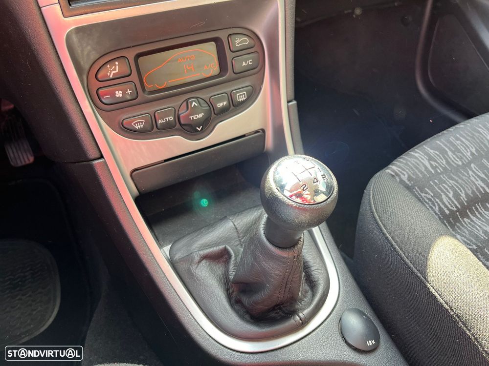 Peugeot 307 1.4 XR - 12