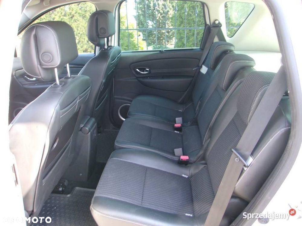 Renault Scenic - 8
