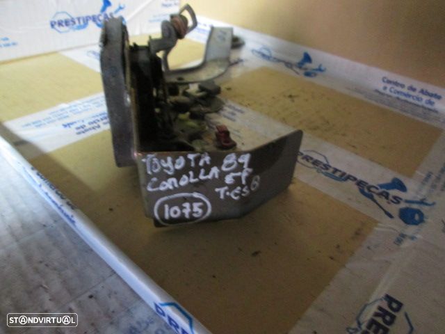 Fecho REF01075 TOYOTA COROLLA 1989 TE MANUAL - 1