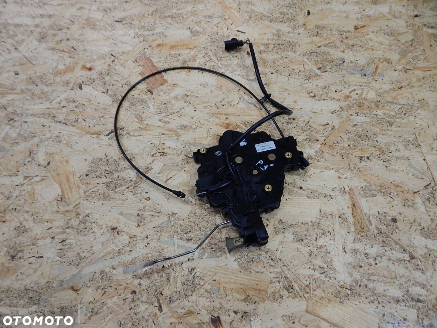 VW T5 zamek drzwi przesuwnych PRAWY 7H0843654CM - 1