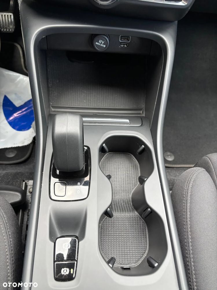 Volvo XC 40 T3 Momentum - 19