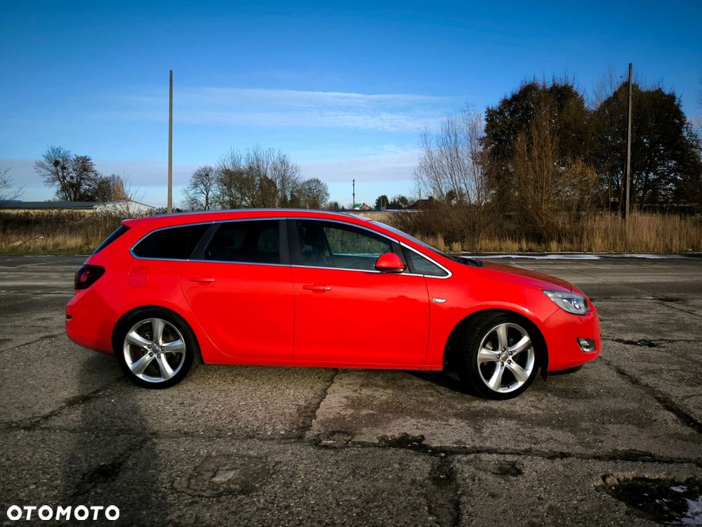 Opel Astra IV 1.6 T Cosmo - 12