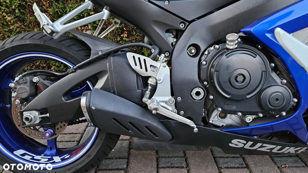 Suzuki GSX-R - 28