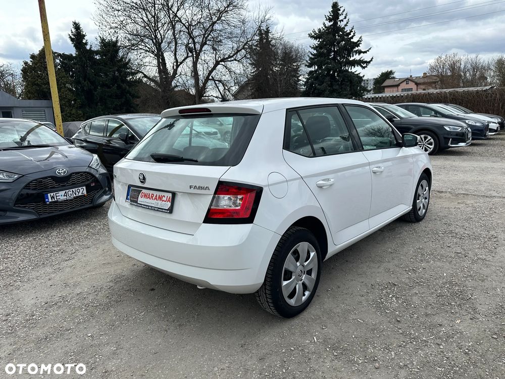 Skoda Fabia - 11