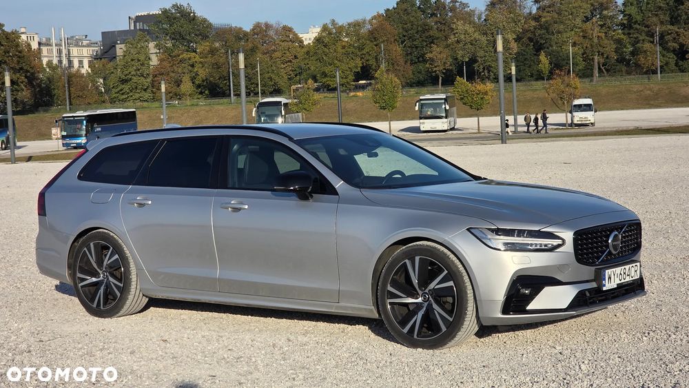 Volvo V90 B5 B R-Design - 1