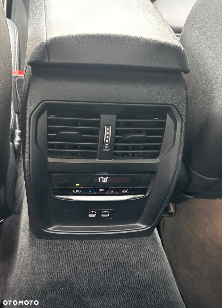 BMW Seria 3 320i - 9