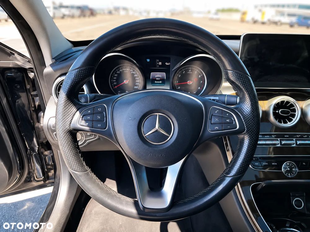 Mercedes-Benz Klasa C 300 7G-TRONIC AMG Line - 7