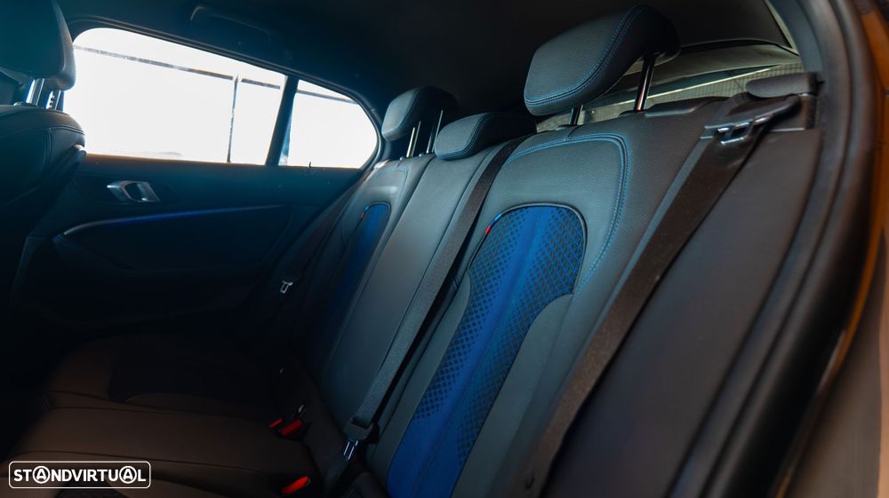 BMW 116 d Pack Desportivo M - 26