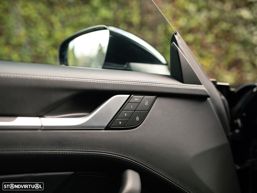 Porsche 911 (992) Turbo S - 27