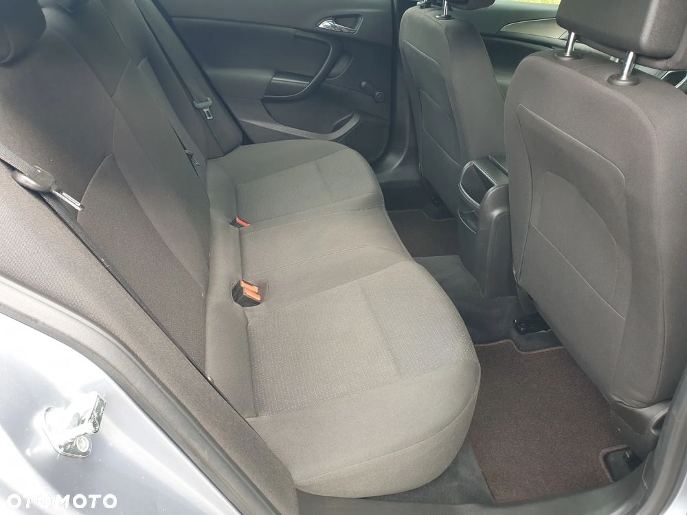 Opel Insignia - 13
