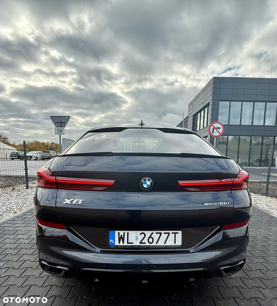 BMW X6 xDrive30d - 16