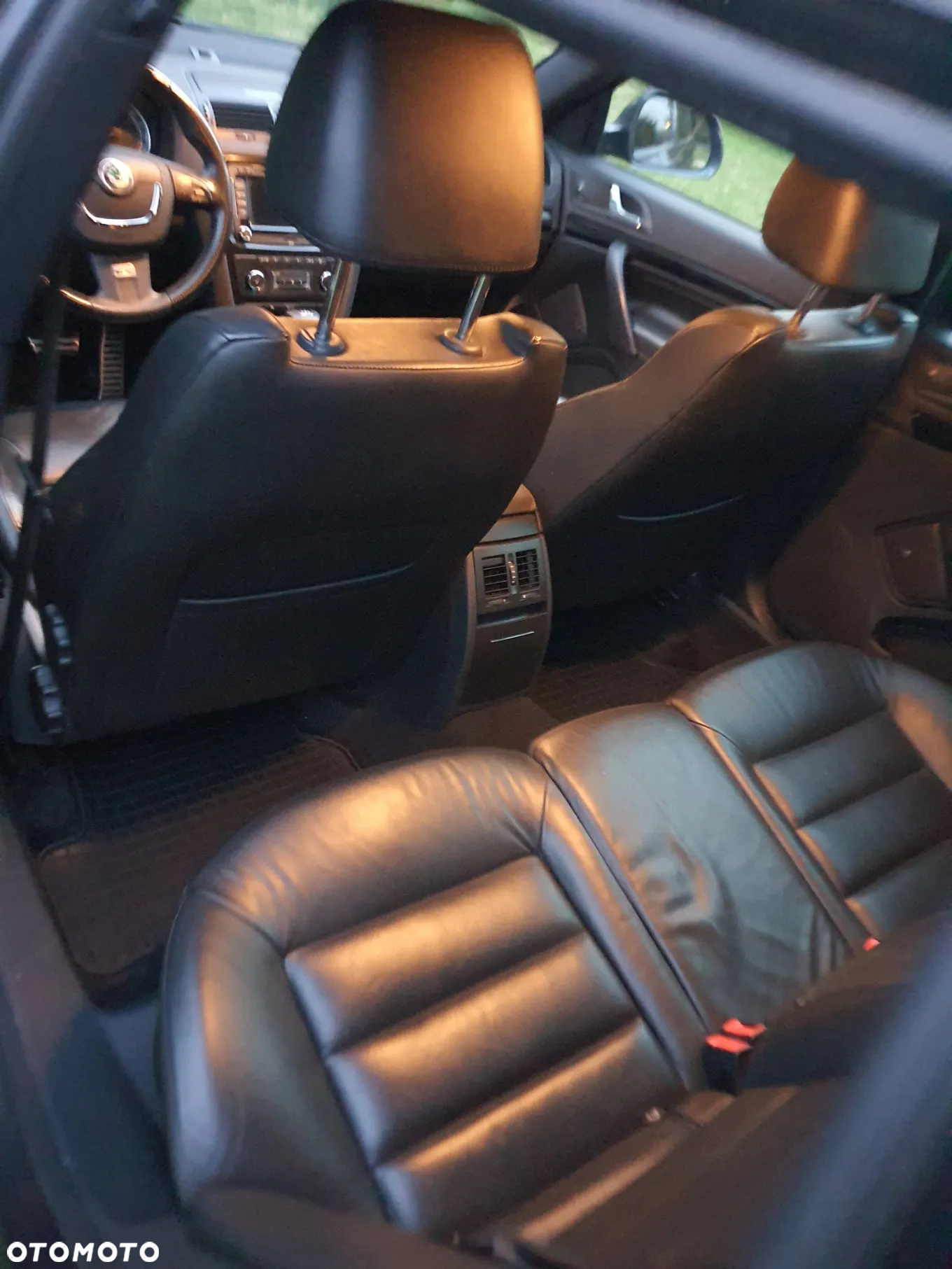 Skoda Octavia 2.0 TDI CR DPF DSG RS - 9
