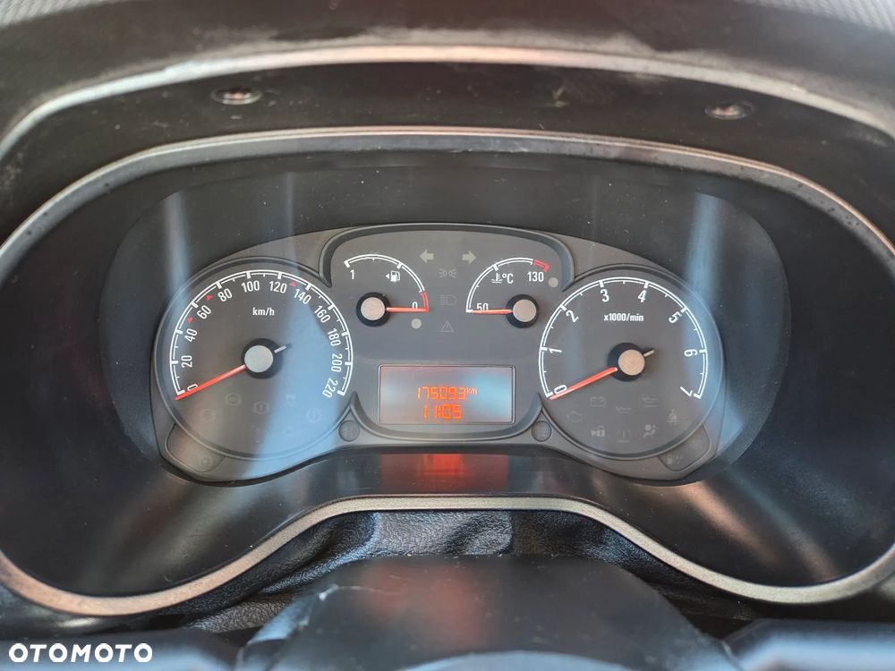 Opel Combo 1.6 CDTI Enjoy - 30