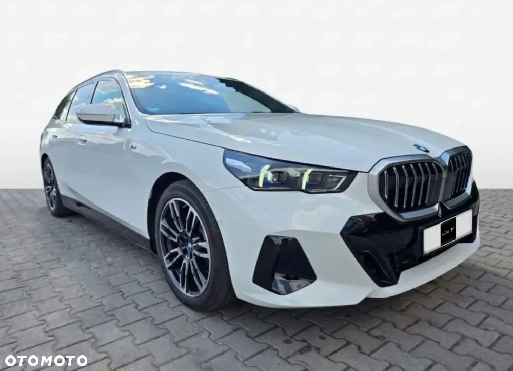 BMW Seria 5 520d xDrive mHEV M Sport - 2