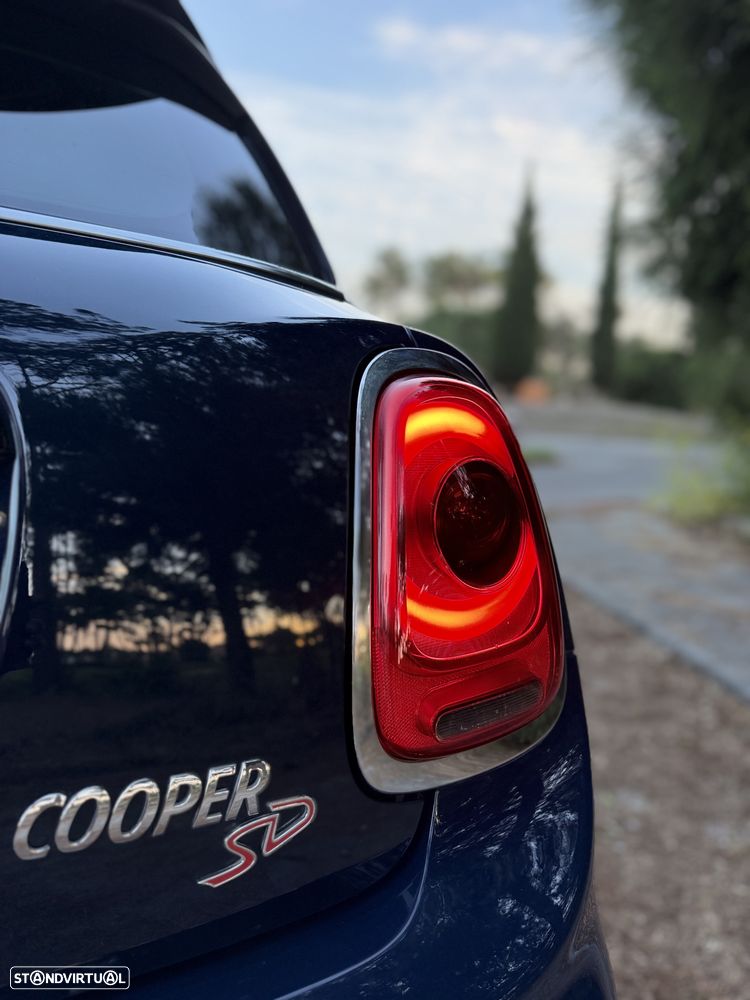 MINI 5 Portas Cooper SD Auto Desportiva - 51