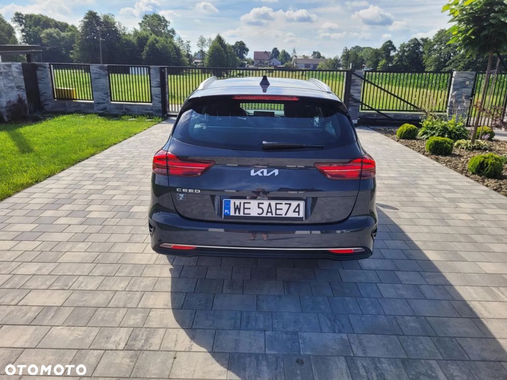 Kia Ceed - 4