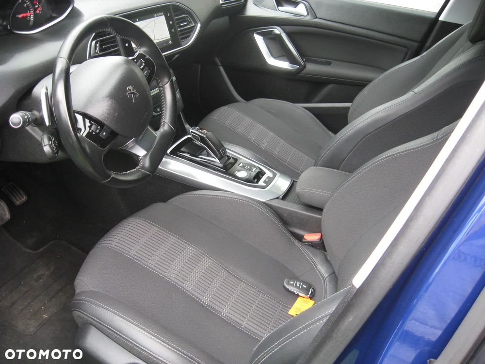 Peugeot 308 PureTech 130 GPF EAT8 Stop & Start Active - 9