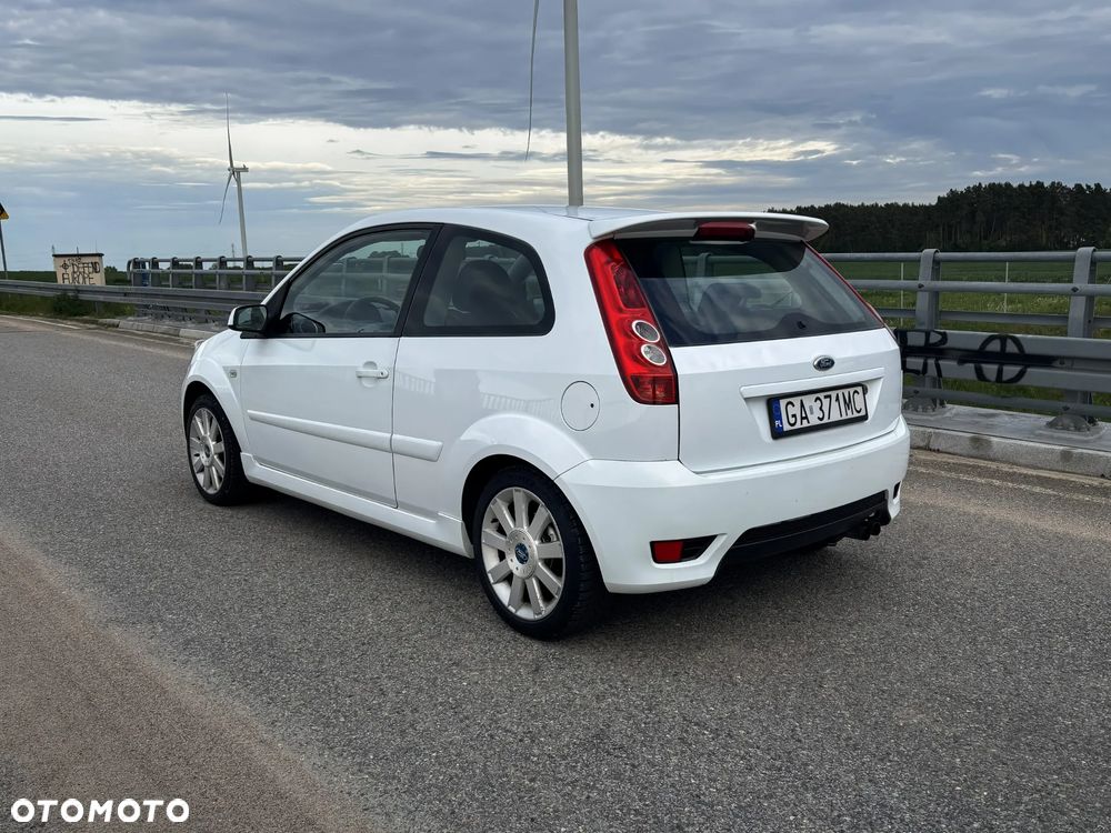 Ford Fiesta - 5