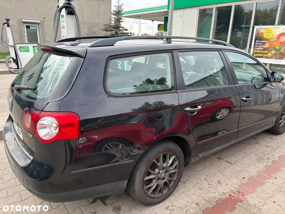 Volkswagen Passat 1.9 TDI Trendline - 4